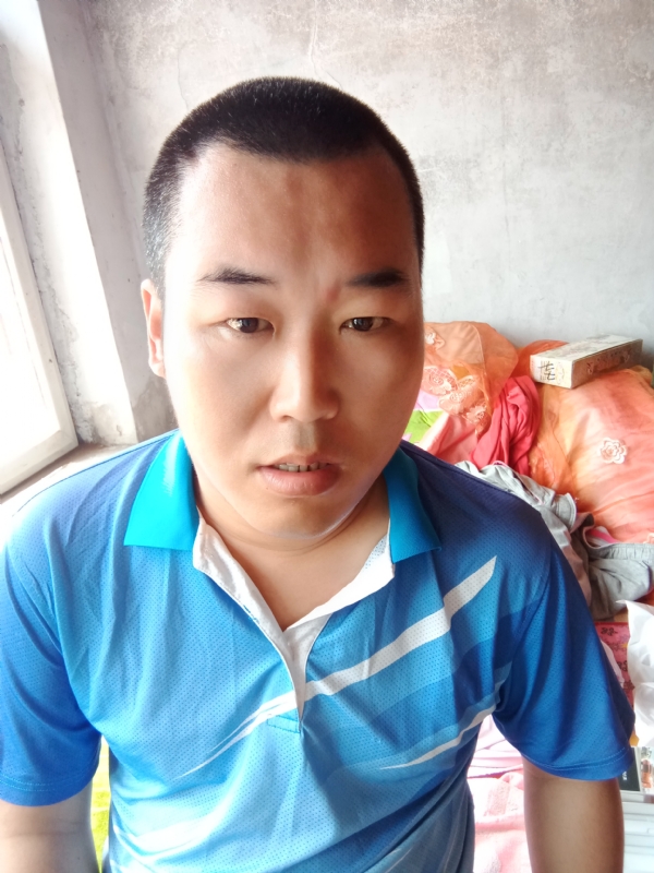 灰太狼的第一张照片--辽宁交友中心