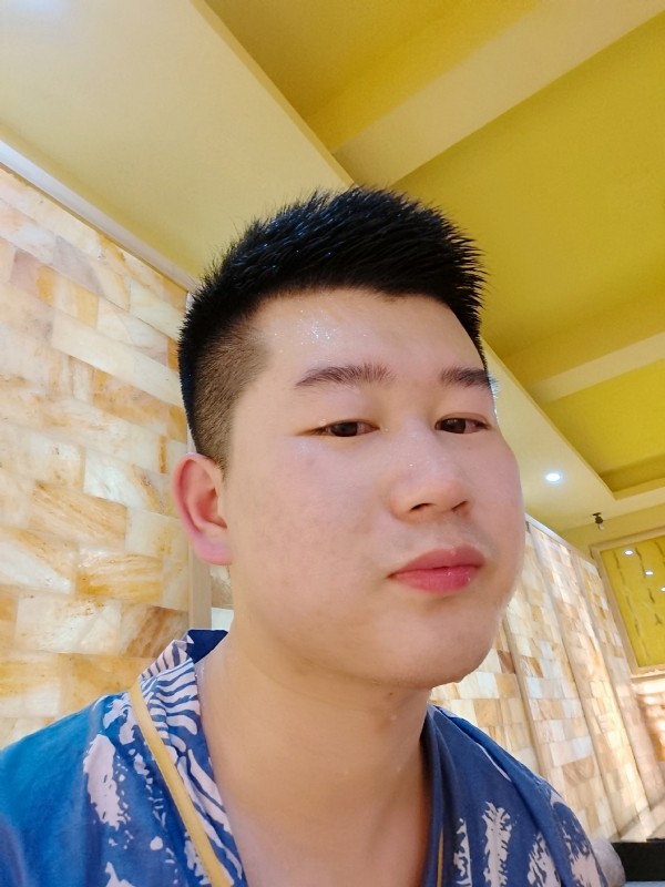 六月与阿十二的第一张照片--辽宁交友中心
