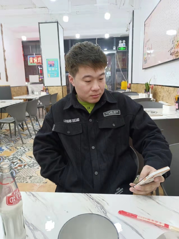 HF的第一张照片--辽宁交友中心