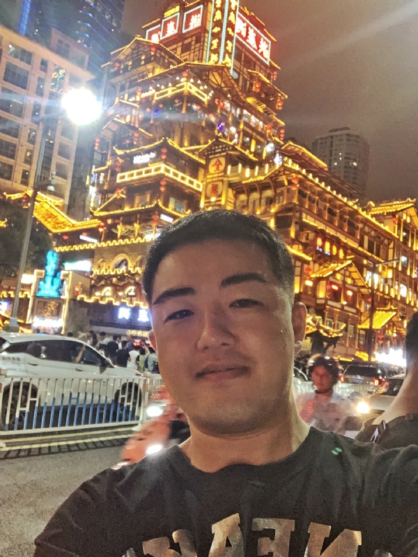 钢铁侠的第一张照片--辽宁交友中心