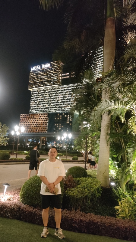熟悉的身影的第一张照片--辽宁交友中心
